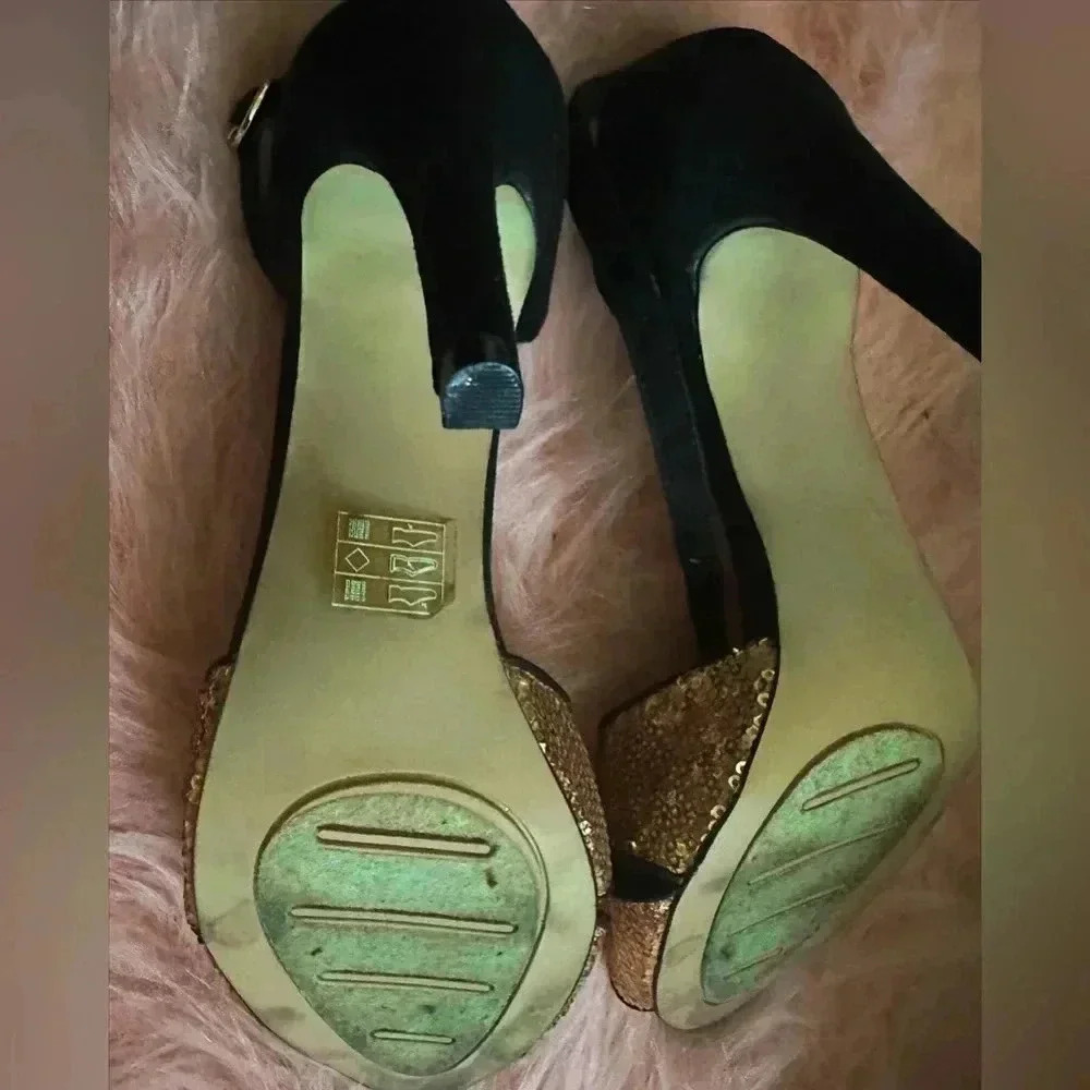 Lulu Townsend Heels - Picture 4 of 4